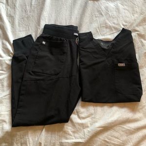 Black Figs Scrub Set